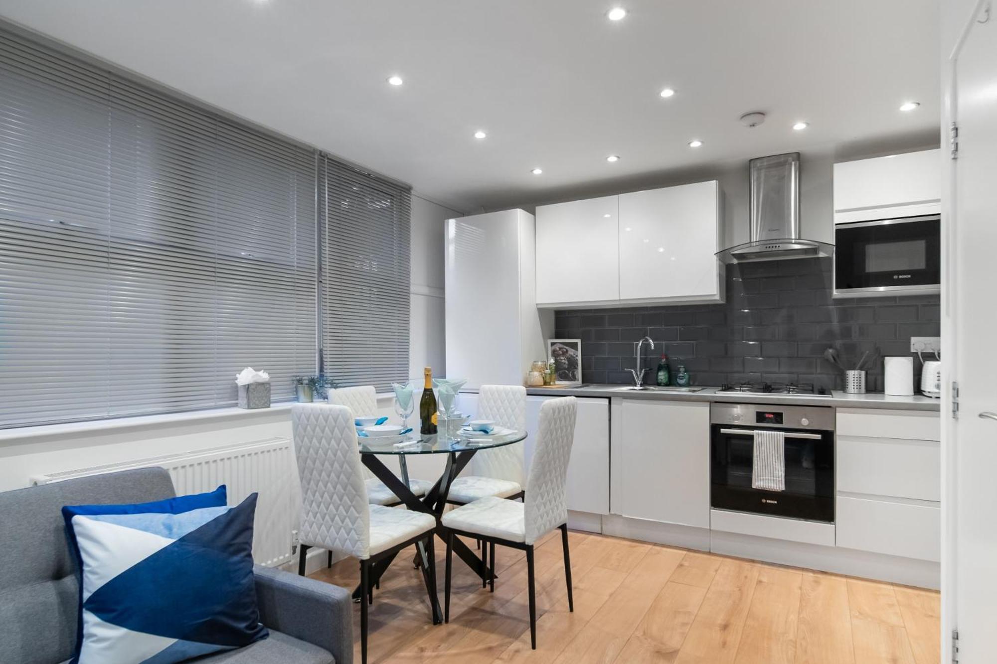Livestay-Modern Apartments Building In Aylesbury Ейлсбъри Екстериор снимка