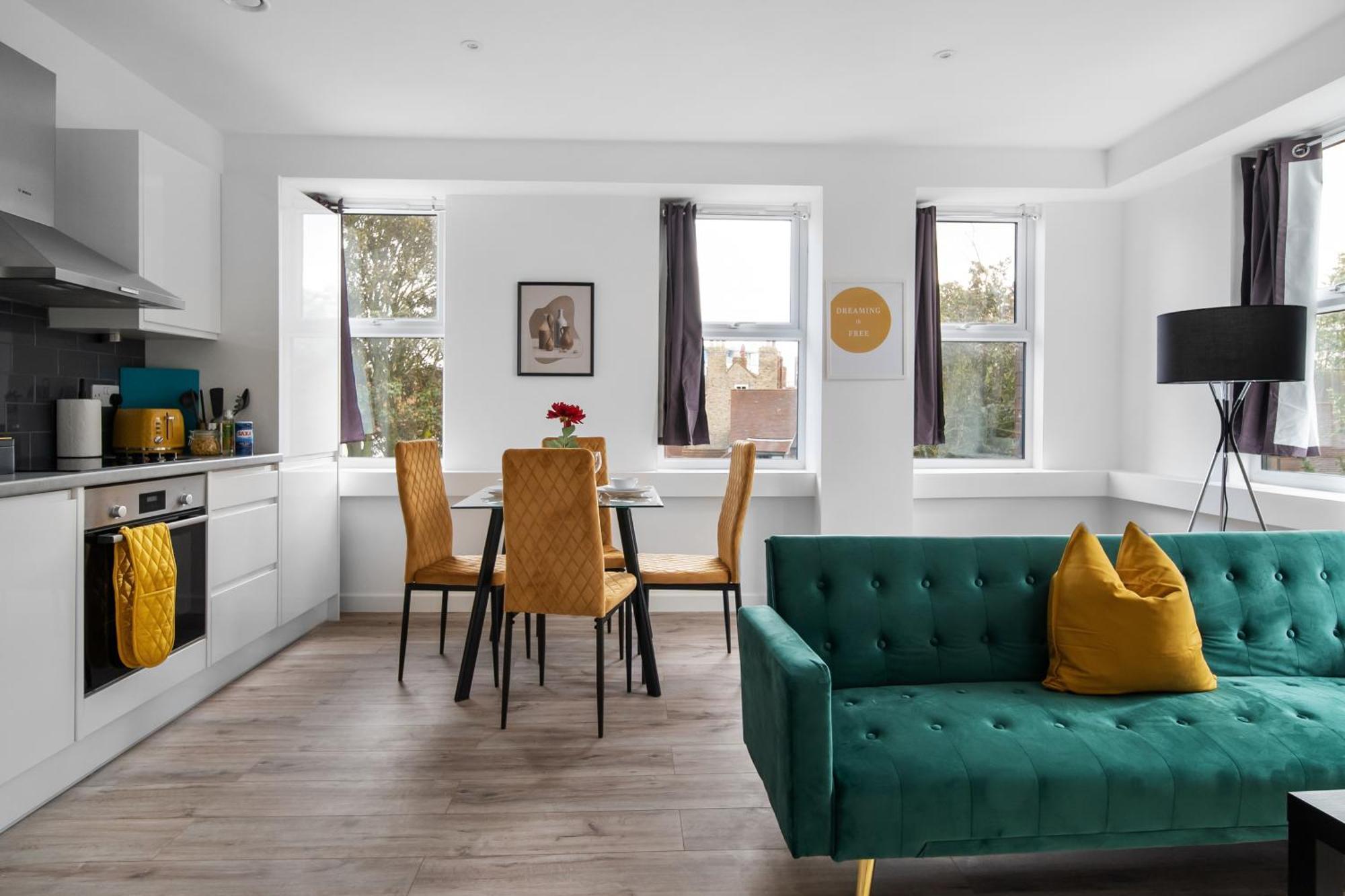 Livestay-Modern Apartments Building In Aylesbury Ейлсбъри Екстериор снимка